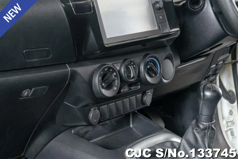 2022 Toyota / Hilux / Revo Stock No. 133745