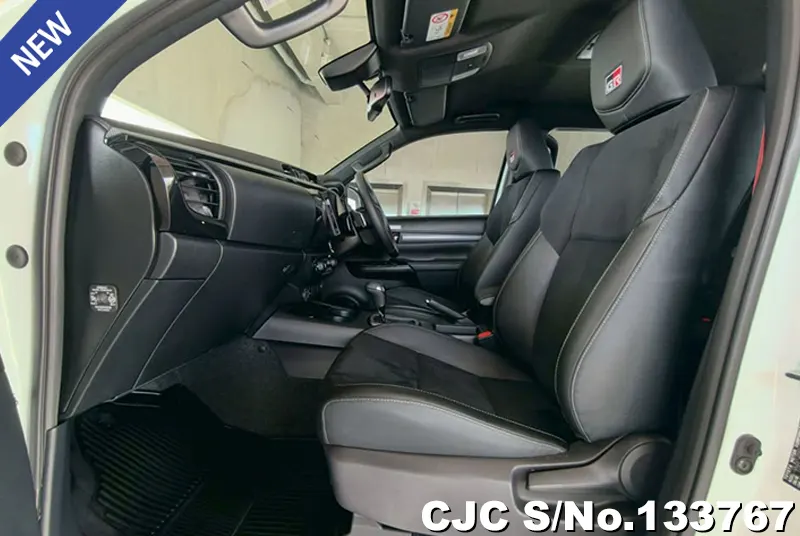 2025 Toyota / Hilux / Revo Stock No. 133767