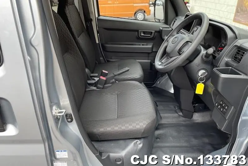 2025 Daihatsu / Hijet Van Stock No. 133783