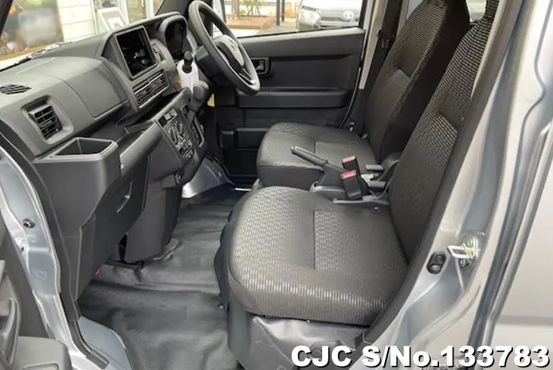 2025 Daihatsu / Hijet Van Stock No. 133783