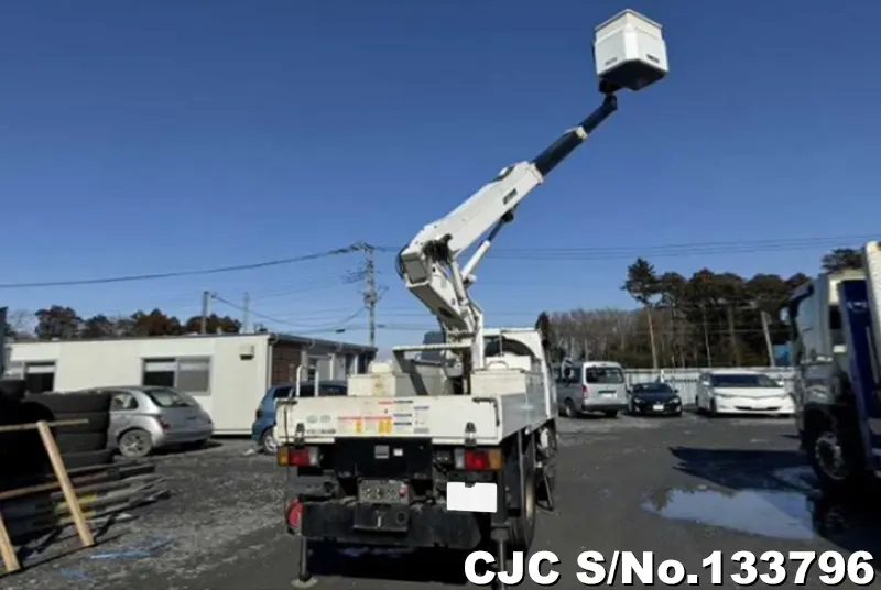 2009 Isuzu / Elf Stock No. 133796