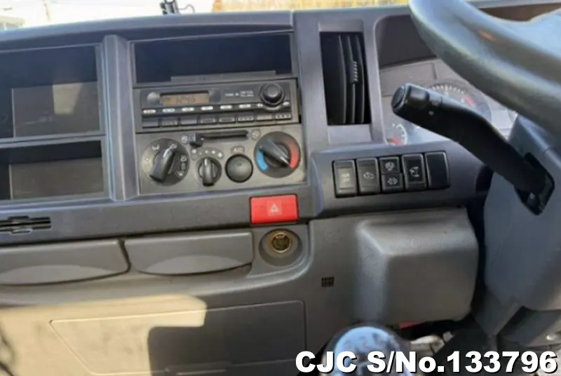 2009 Isuzu / Elf Stock No. 133796