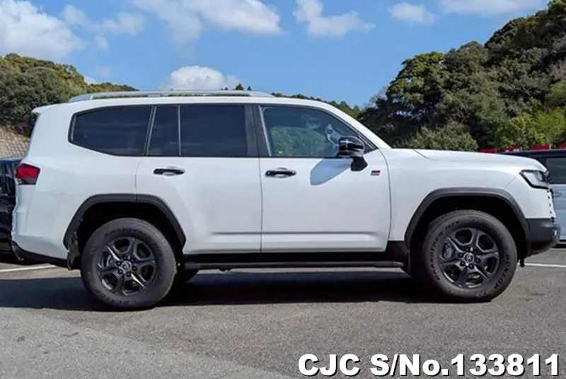 2025 Toyota / Land Cruiser Stock No. 133811