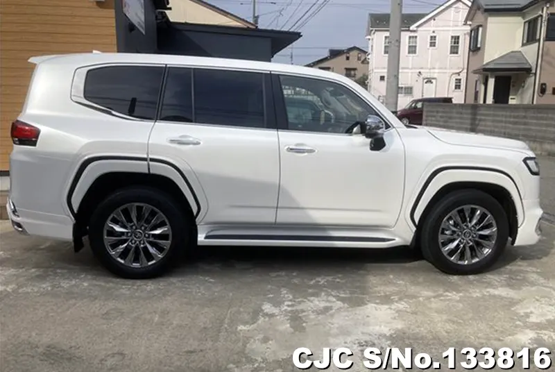 2024 Toyota / Land Cruiser Stock No. 133816