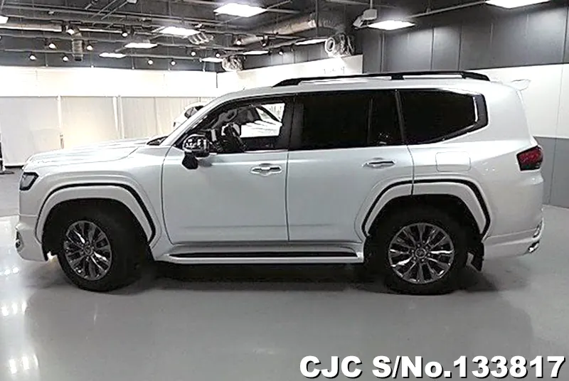 2024 Toyota / Land Cruiser Stock No. 133817