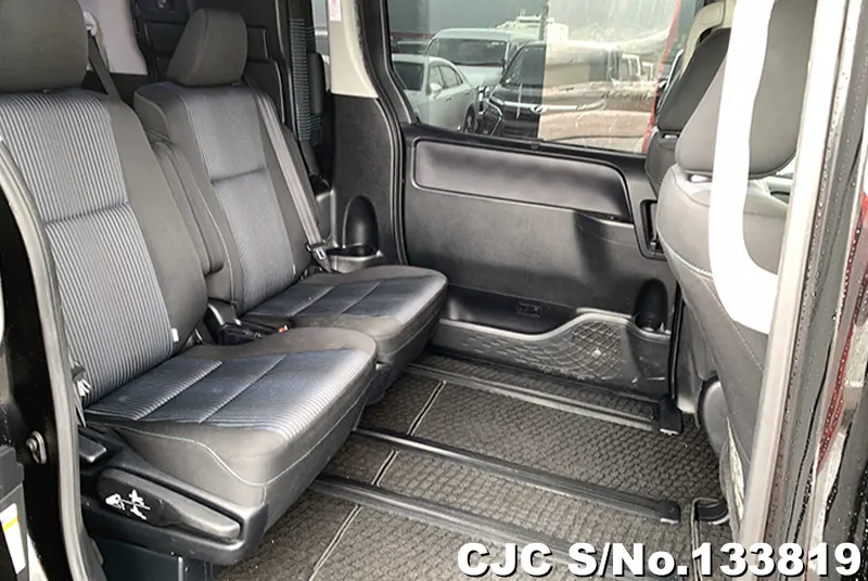 2016 Toyota / Voxy Stock No. 133819