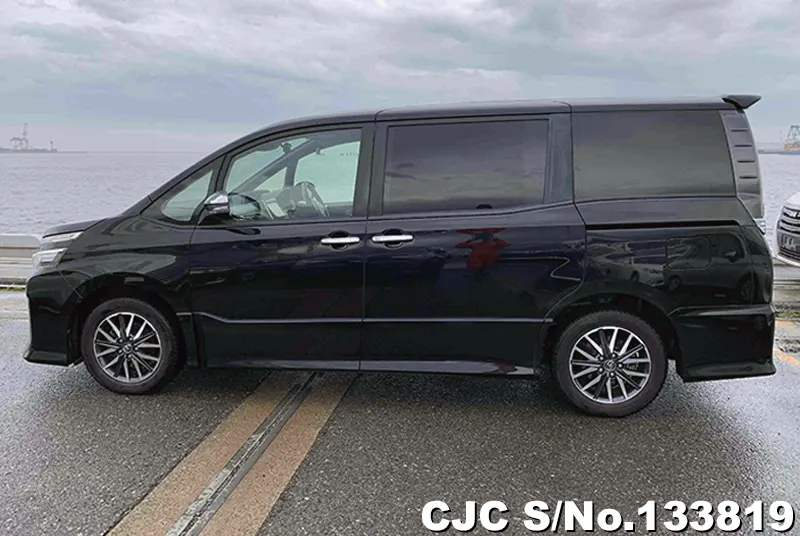 2016 Toyota / Voxy Stock No. 133819