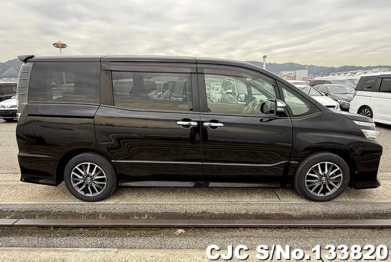 2016 Toyota / Voxy Stock No. 133820