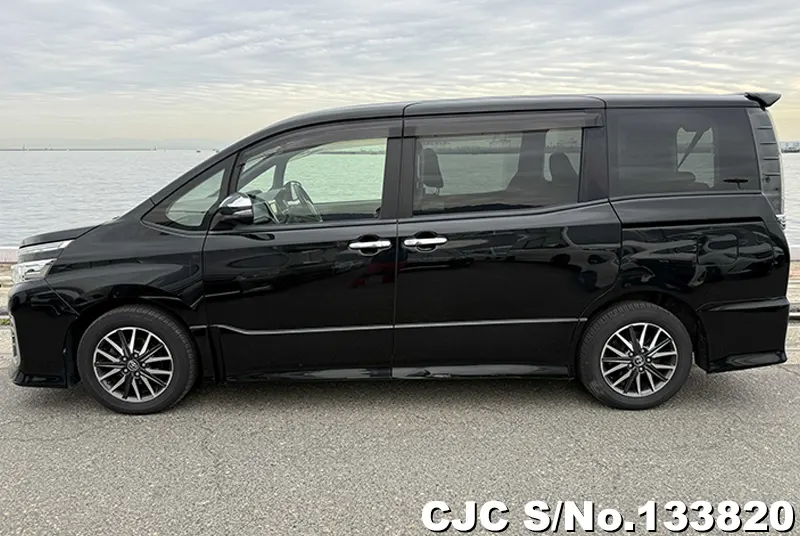 2016 Toyota / Voxy Stock No. 133820