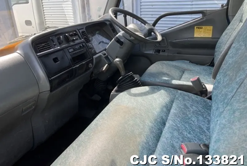 2001 Mitsubishi / Canter Stock No. 133821