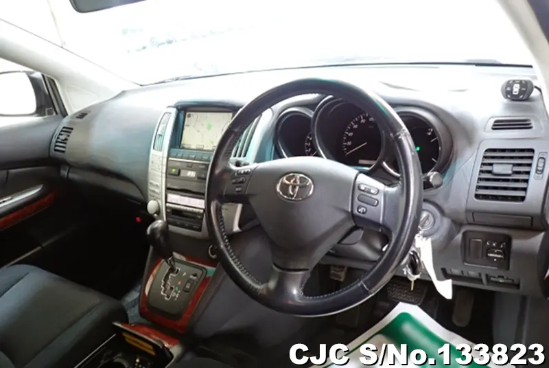 2007 Toyota / Harrier Stock No. 133823