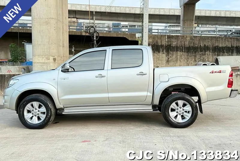 Toyota Hilux in Silver for Sale Image 7