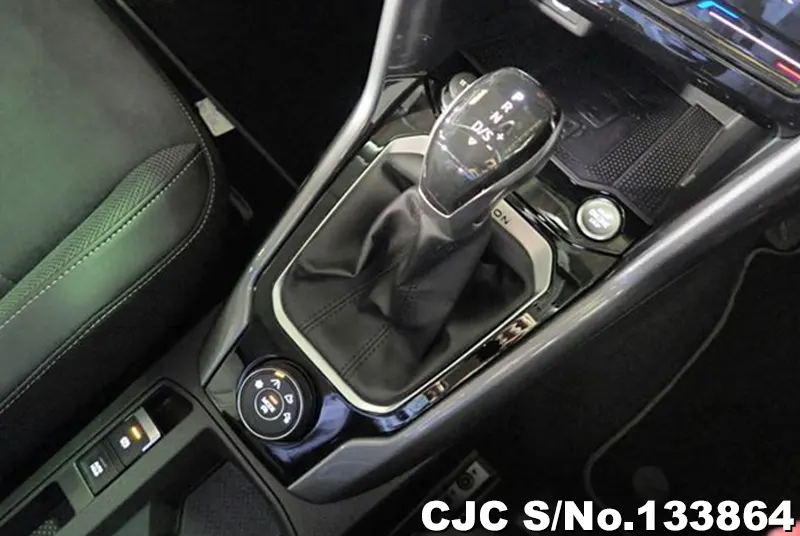 2025 Volkswagen / T-Roc Stock No. 133864