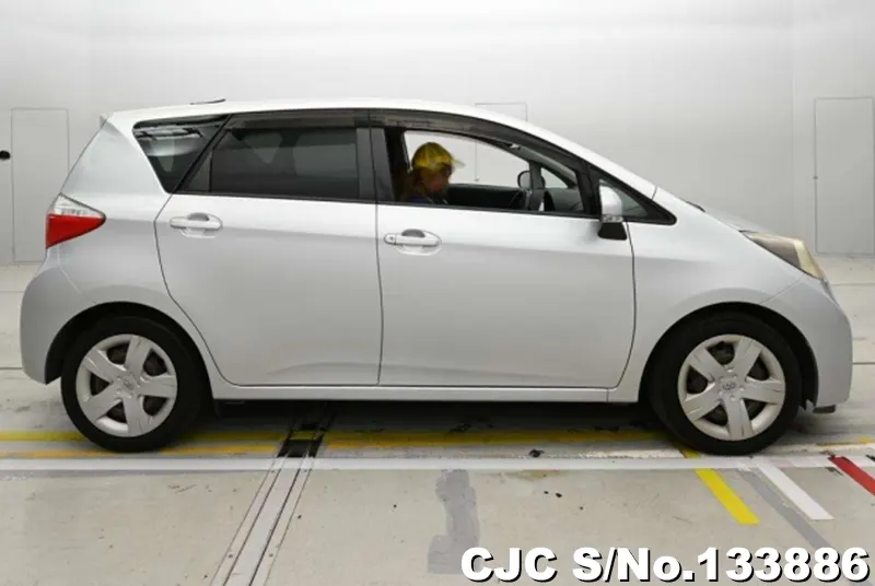 2011 Toyota / Ractis Stock No. 133886