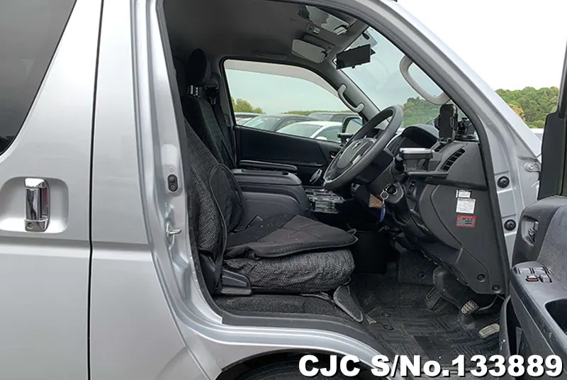 2016 Toyota / Hiace Stock No. 133889