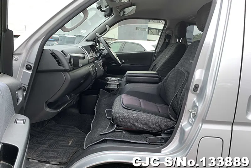 2016 Toyota / Hiace Stock No. 133889