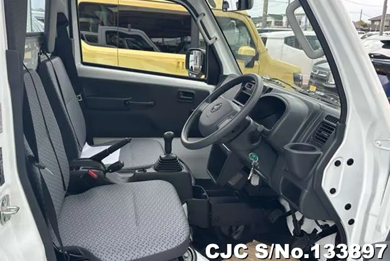 2026 Nissan / Clipper Stock No. 133897