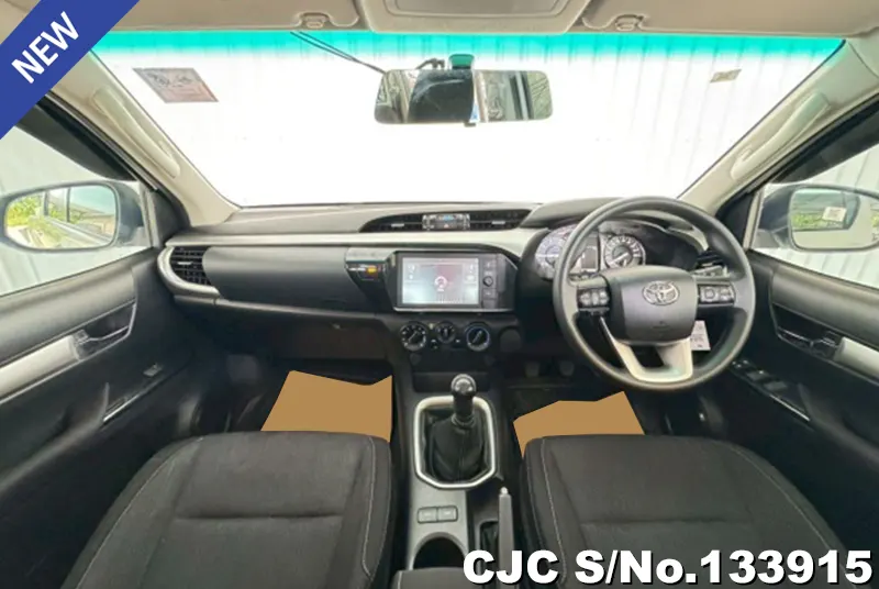 2021 Toyota / Hilux / Revo Stock No. 133915