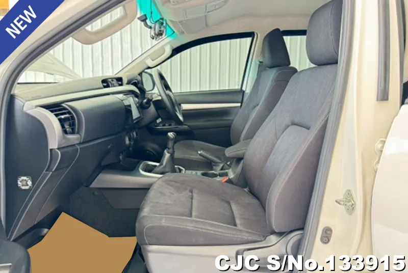 2021 Toyota / Hilux / Revo Stock No. 133915