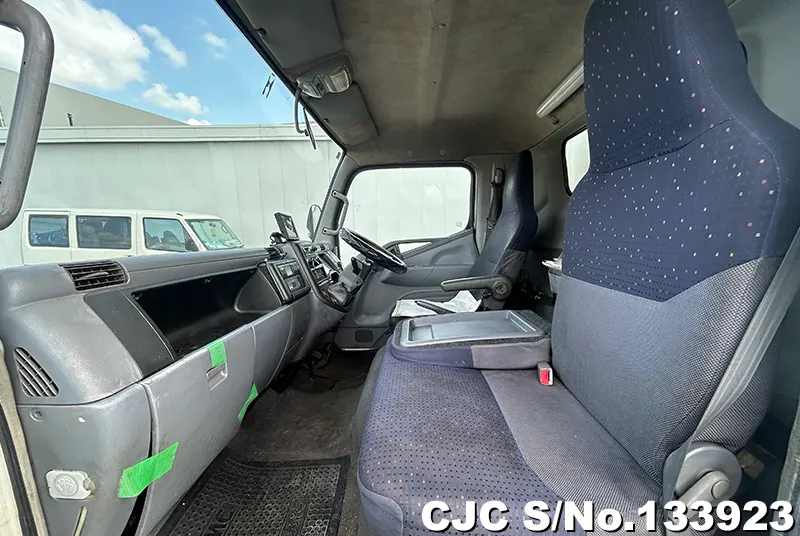 2005 Mitsubishi / Canter Stock No. 133923