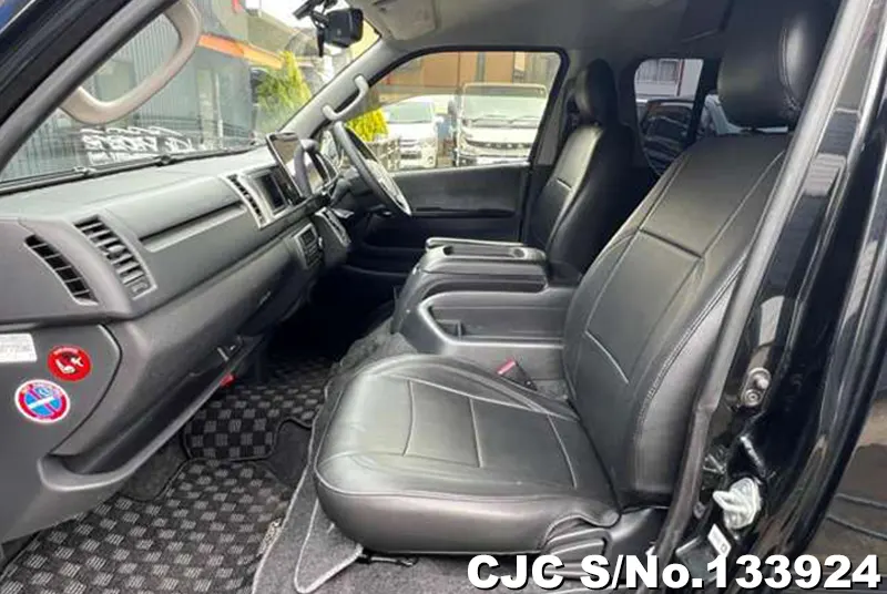 2014 Toyota / Hiace Stock No. 133924