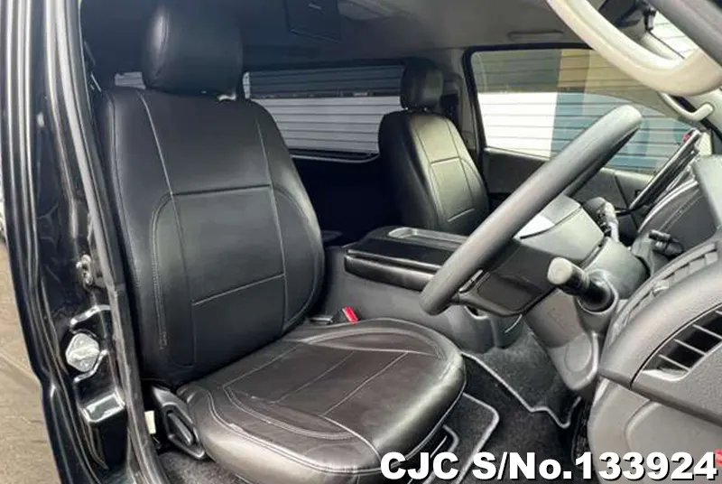 2014 Toyota / Hiace Stock No. 133924