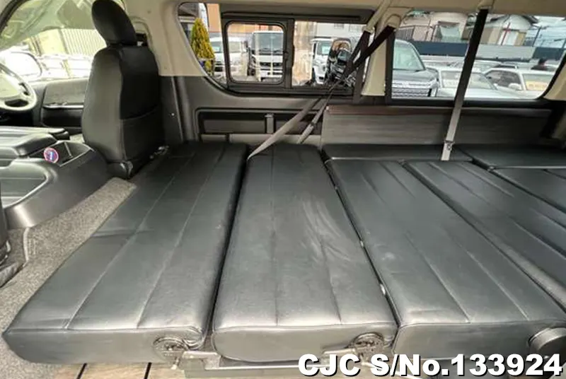 2014 Toyota / Hiace Stock No. 133924