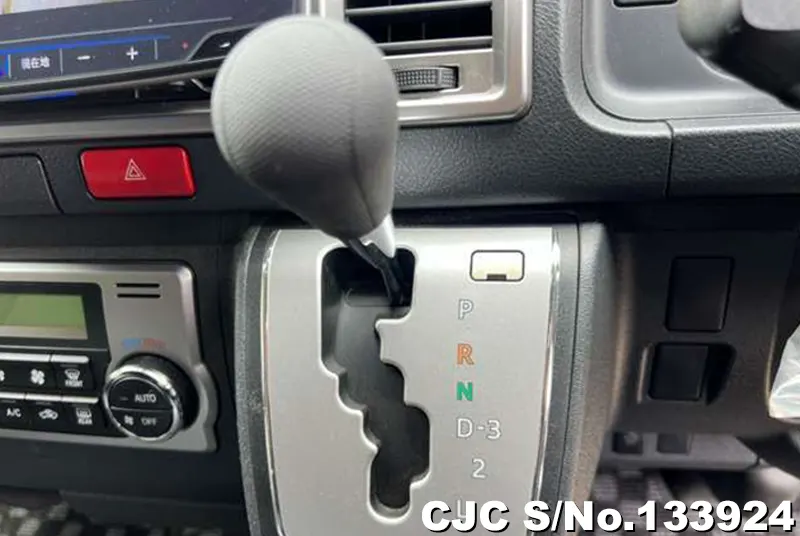 2014 Toyota / Hiace Stock No. 133924