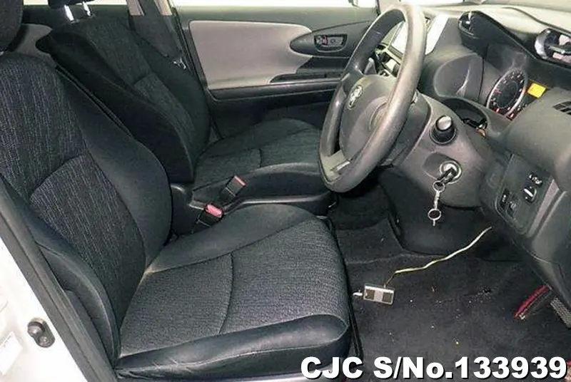 2011 Toyota / Wish Stock No. 133939