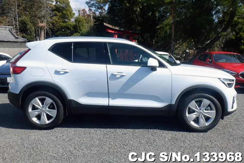 2025 Volvo / XC40 Stock No. 133968