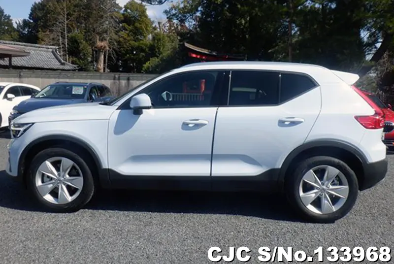 2025 Volvo / XC40 Stock No. 133968