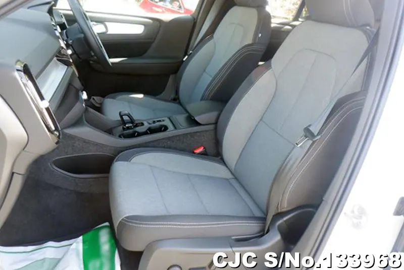 2025 Volvo / XC40 Stock No. 133968