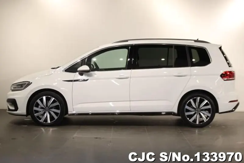 2025 Volkswagen / Golf Touran Stock No. 133970