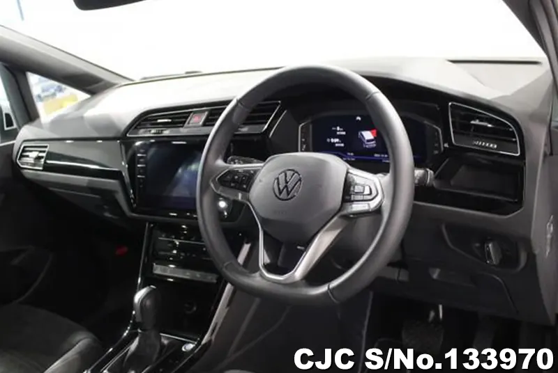 2025 Volkswagen / Golf Touran Stock No. 133970