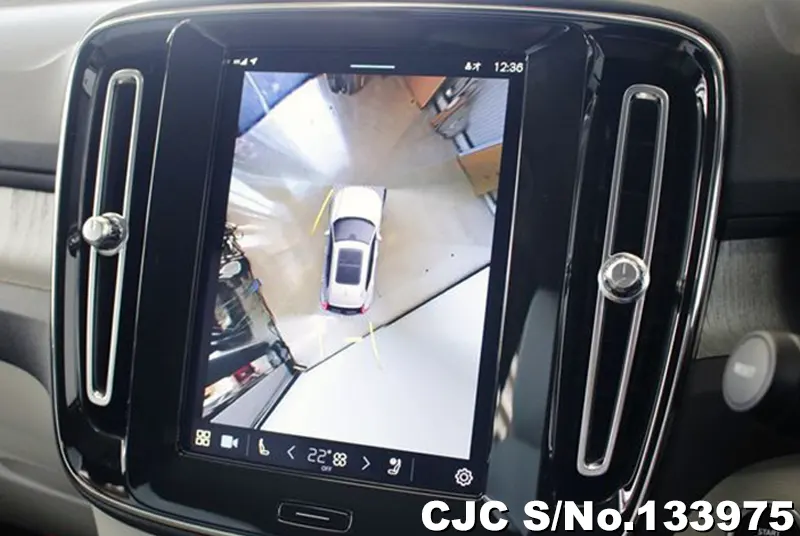 2025 Volvo / XC40 Stock No. 133975