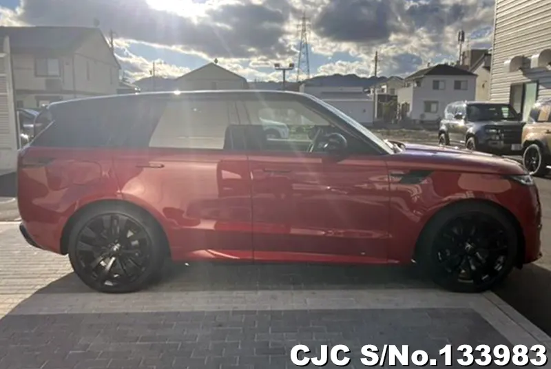2025 Land Rover / Range Rover / Sport Stock No. 133983