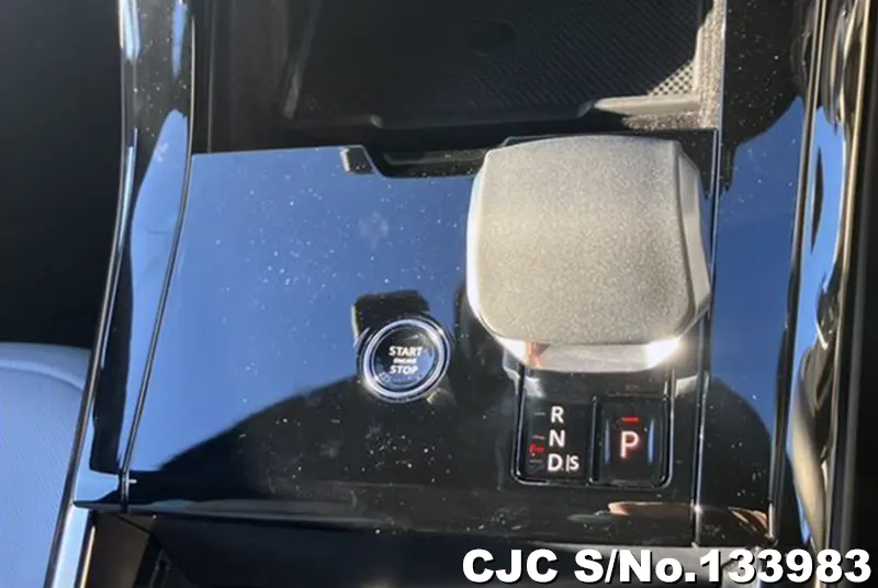 2025 Land Rover / Range Rover / Sport Stock No. 133983