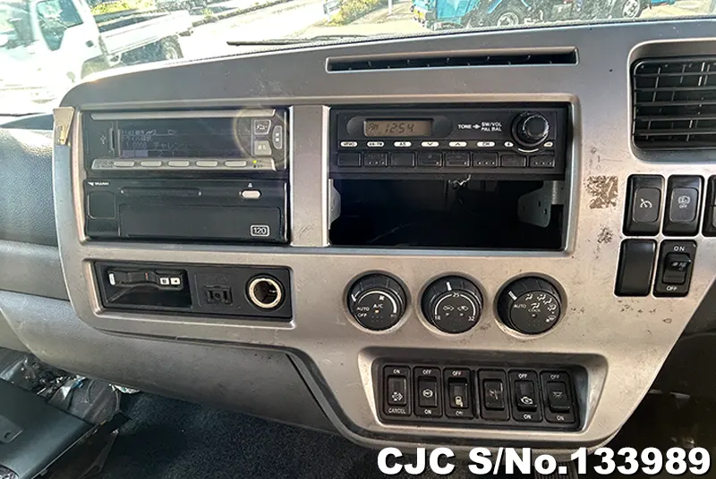2013 Nissan / UD Stock No. 133989