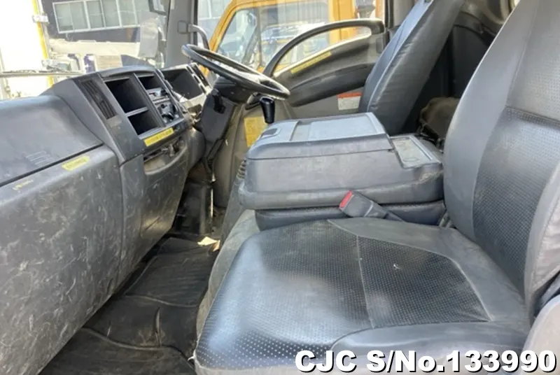 2013 Isuzu / Forward Stock No. 133990