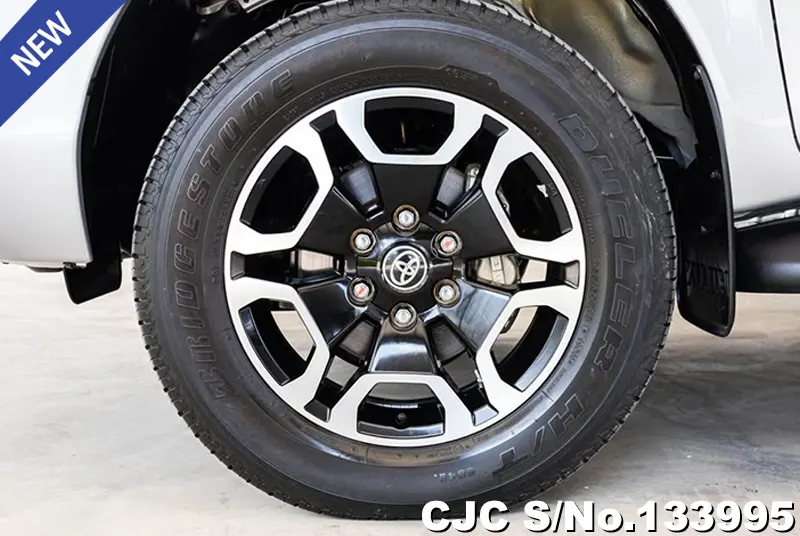 2023 Toyota / Hilux / Revo Stock No. 133995