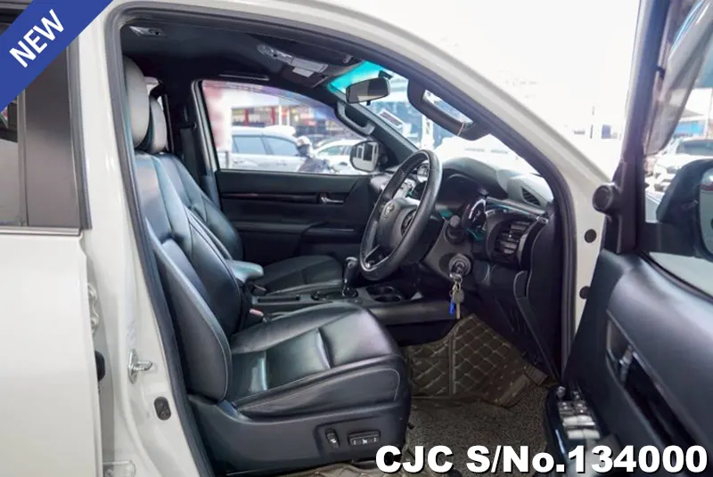 2020 Toyota / Hilux / Revo Stock No. 134000