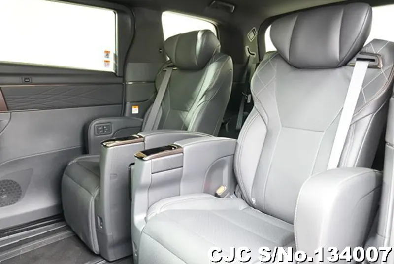 2026 Toyota / Vellfire Stock No. 134007