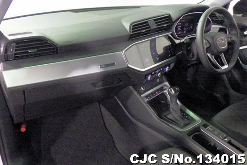 2025 Audi / Q3 Stock No. 134015