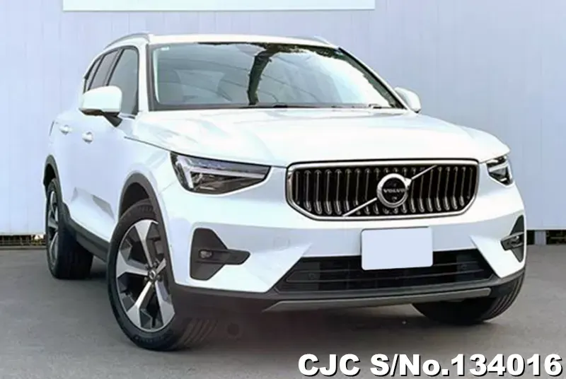 2025 Volvo / XC40 Stock No. 134016