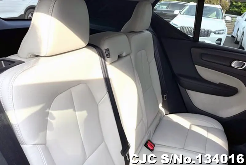 2025 Volvo / XC40 Stock No. 134016