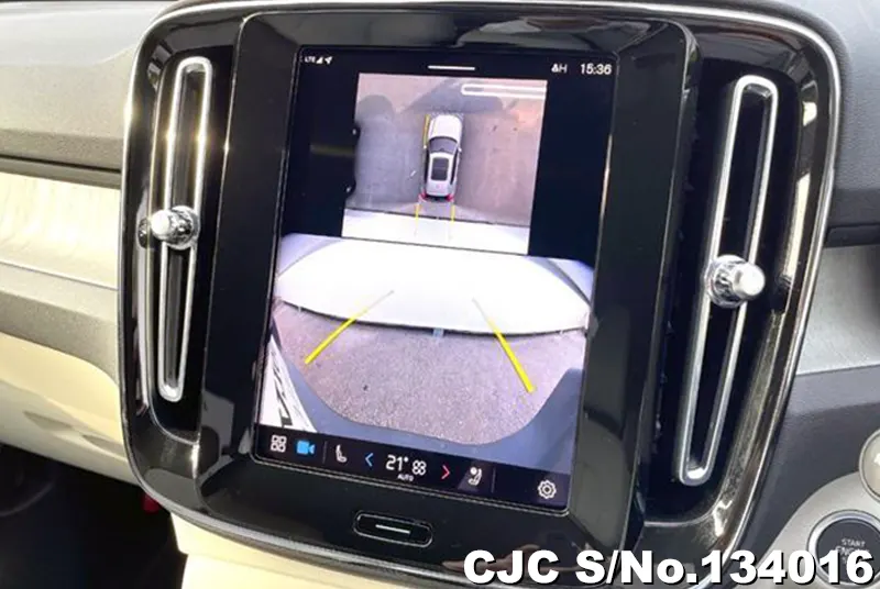 2025 Volvo / XC40 Stock No. 134016