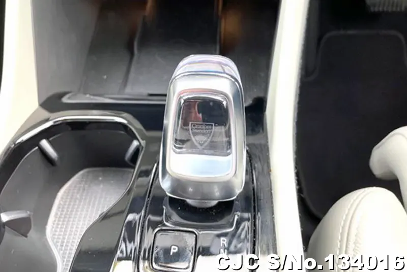 2025 Volvo / XC40 Stock No. 134016