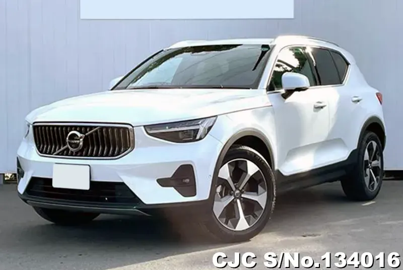 2025 Volvo / XC40 Stock No. 134016