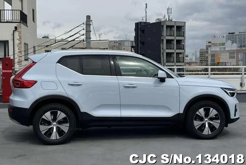 2025 Volvo / XC40 Stock No. 134018