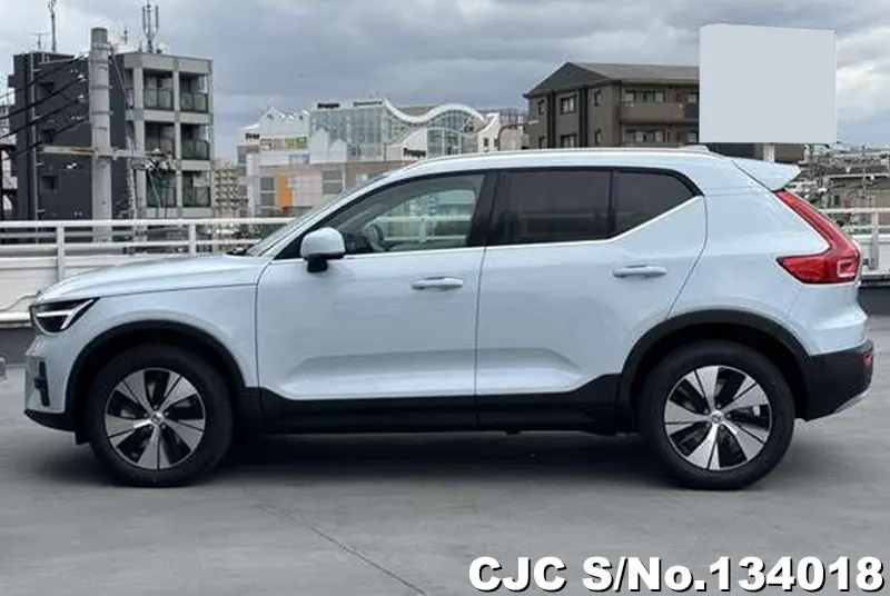 2025 Volvo / XC40 Stock No. 134018